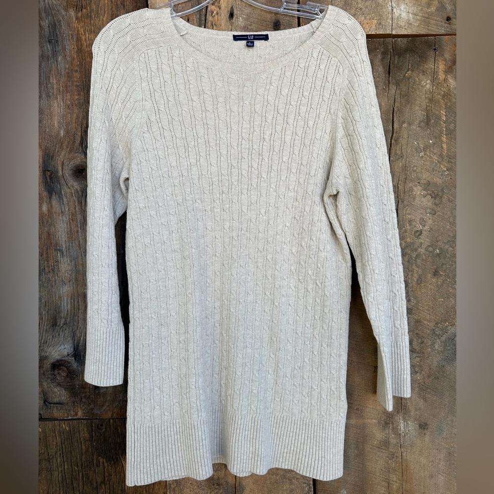 GAP sweater